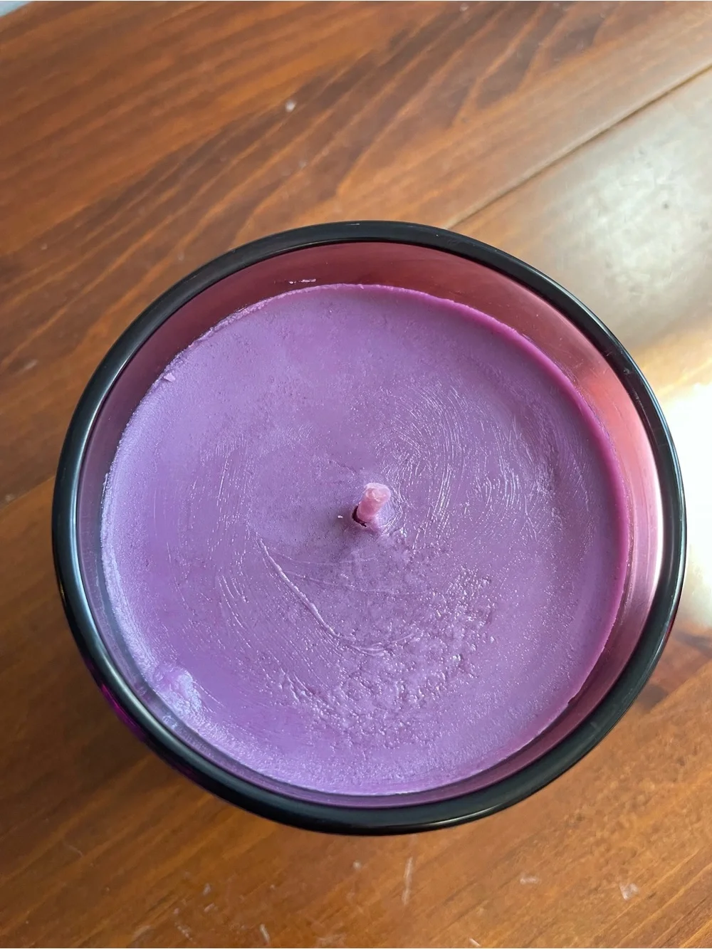 New DW Home Lavender Chamomile Scented Candle in Purple and Black 9.7 OZ.